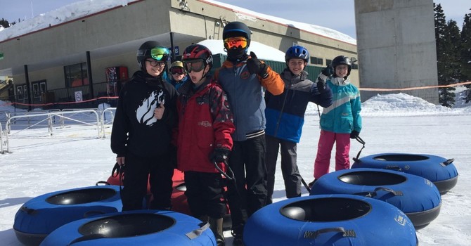 Grade 4 and 5 students have a great day tubing