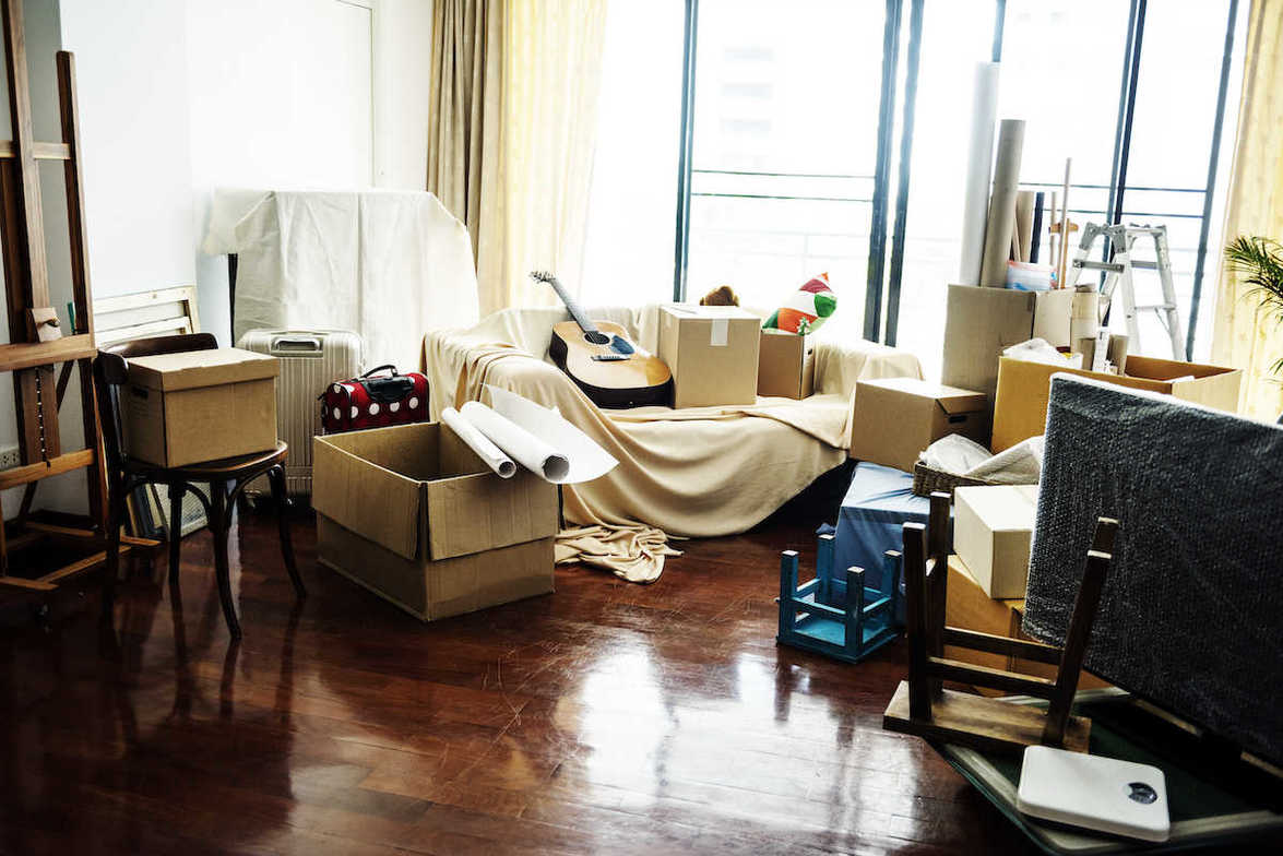 Signs It’s Time for Your Parents to Downsize